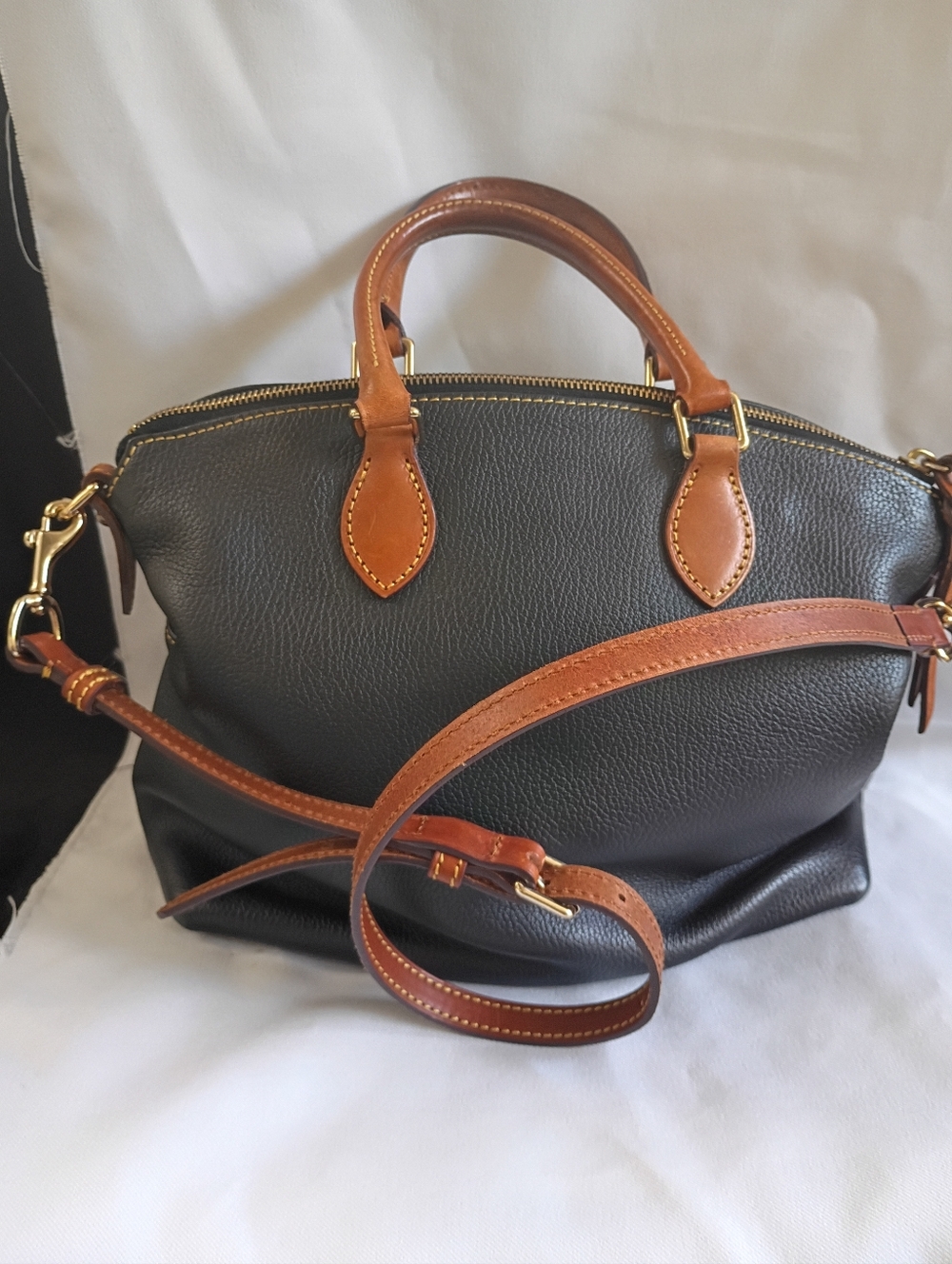 Satchel - Picture 4 of 4